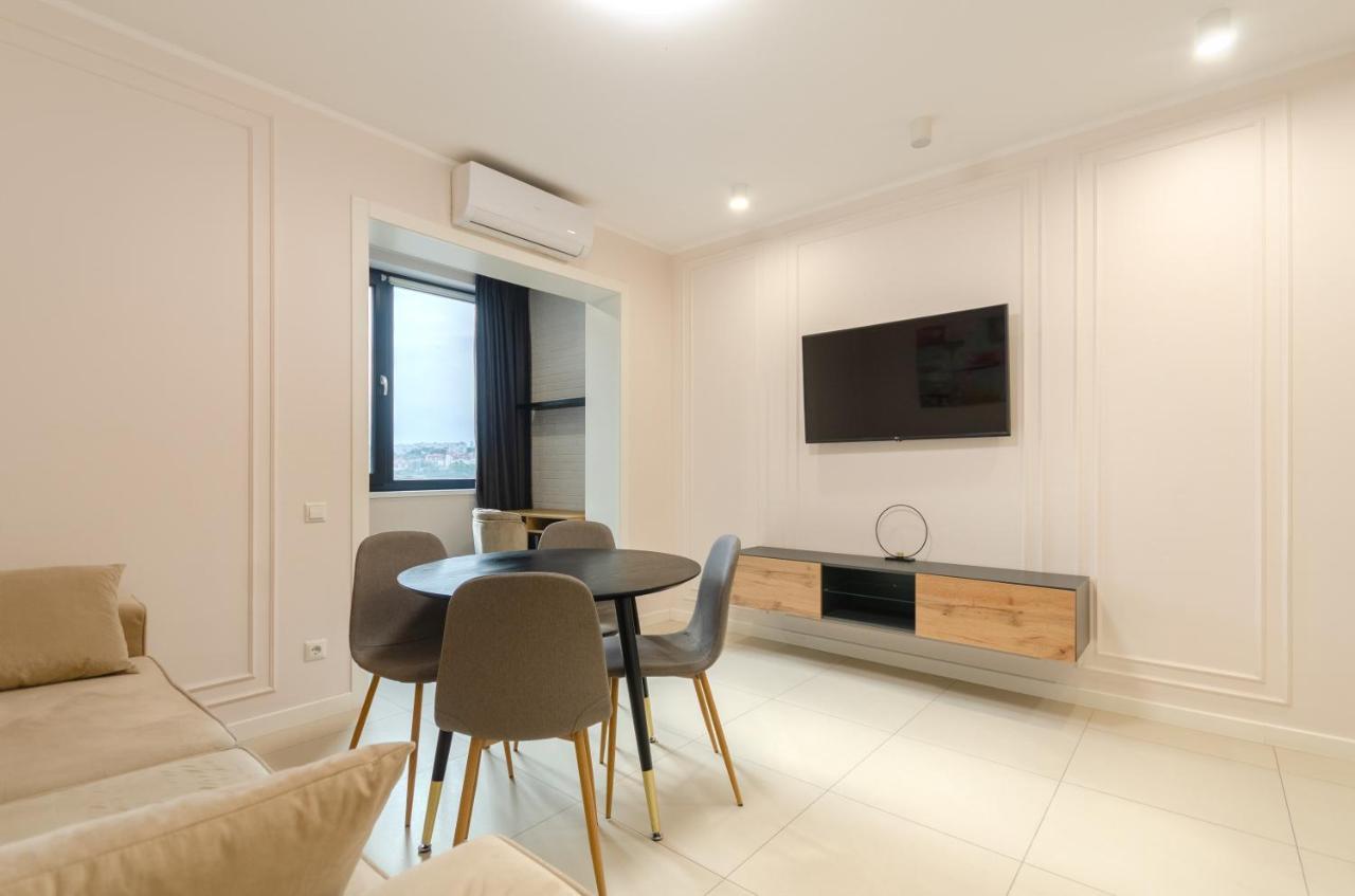 Petrovdom 13-141 In Rc New York Concept House With Bathroom Kiev Exterior foto